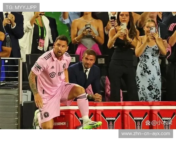 冠军夜梅西拥抱身边队友，现场画面引爆社媒