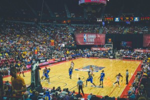 爱游戏中国电竞-3连胜终结！曼联2-2险平英超第18！2分钟后防崩盘，争议角球破门，英超29轮曼联对曼城